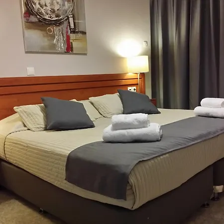 Chryssi Akti, Sure Collection Hotel 3*