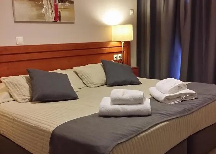 Chryssi Akti, Sure Collection 3* Mpatsi