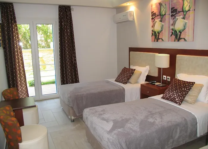 Hotel Chryssi Akti, Sure Collection Mpatsi