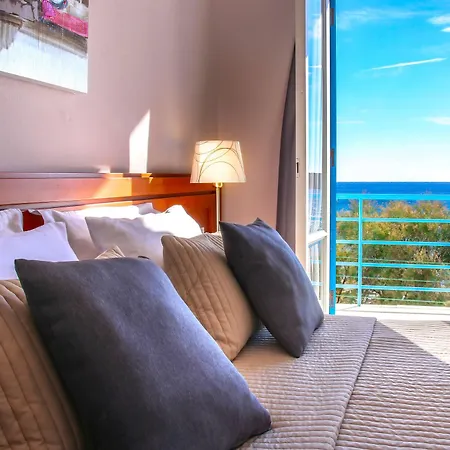 Chryssi Akti, Sure Collection Hotel