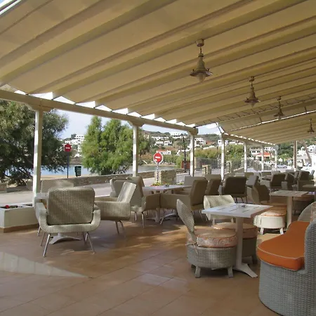 Chryssi Akti, Sure Collection Hotel Batsi (Andros)