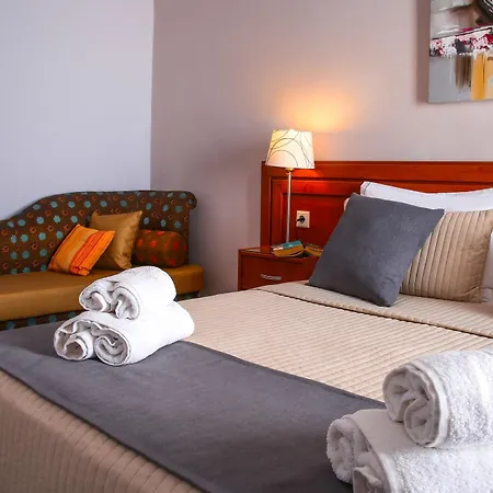 Chryssi Akti, Sure Collection Hotel Batsi (Andros)