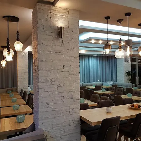 Chryssi Akti, Sure Collection Hotel Batsi (Andros)