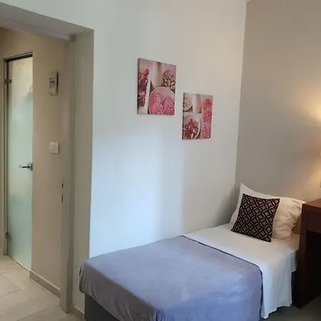 Chryssi Akti, Sure Collection Hotel 3*