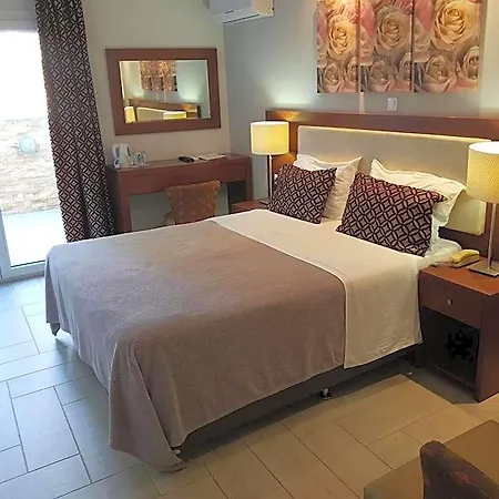 Chryssi Akti, Sure Collection Hotel
