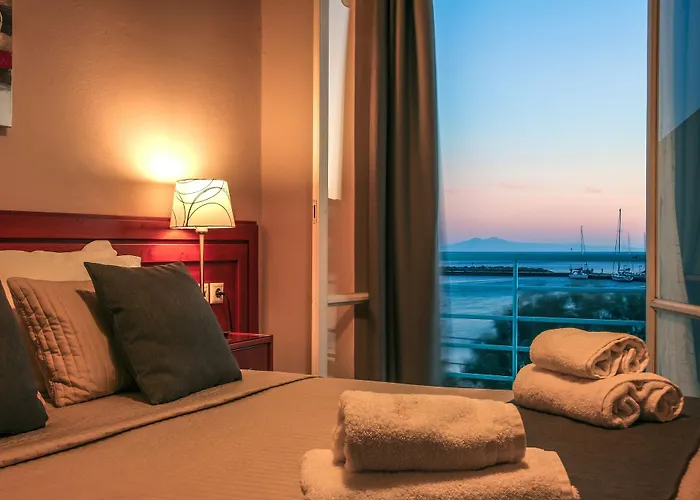 Chryssi Akti, Sure Collection 호텔 바트시