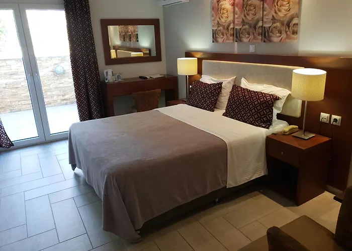 Chryssi Akti, Sure Collection Hotel Batsi